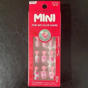 imPRESS Mini Pink and White Kids Nail Set